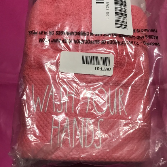 NEW Rae Dunn WASH YOUR HANDS hand towels set of 2 NEW BNIP - Picture 6 of 7